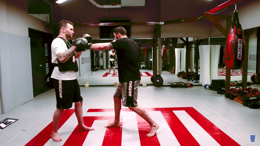 Counter The Cross With A Powerful Combo With Chris Camozzi